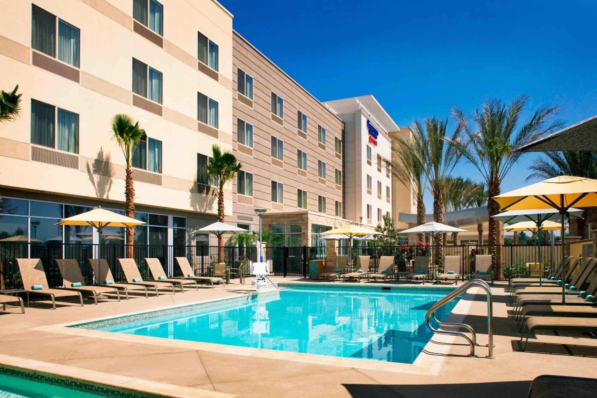 Fairfield Inn & Suites By Marriott Tustin Orange County Екстериор снимка
